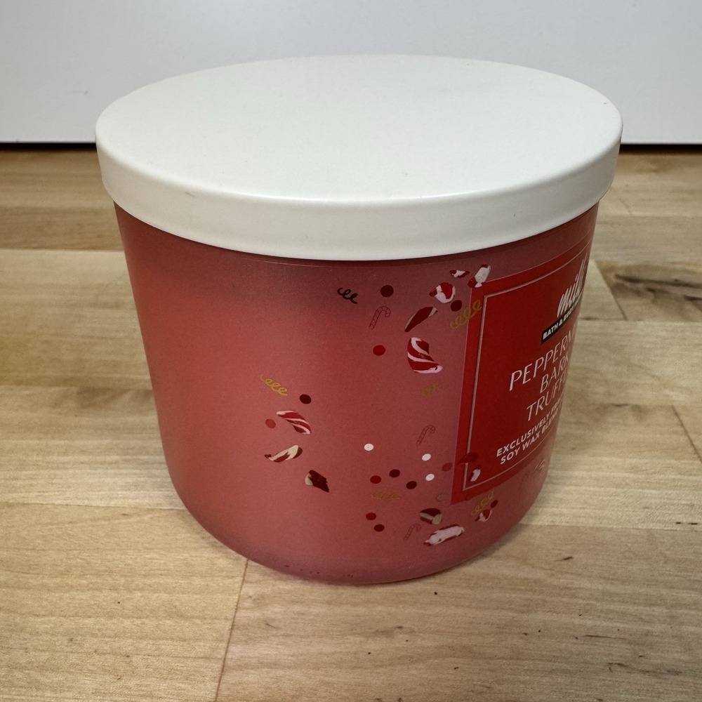 Bath & Body Works PEPPERMINT BARK TRUFFLE Candle Large 3-Wick NEW - Picture 5 of 6